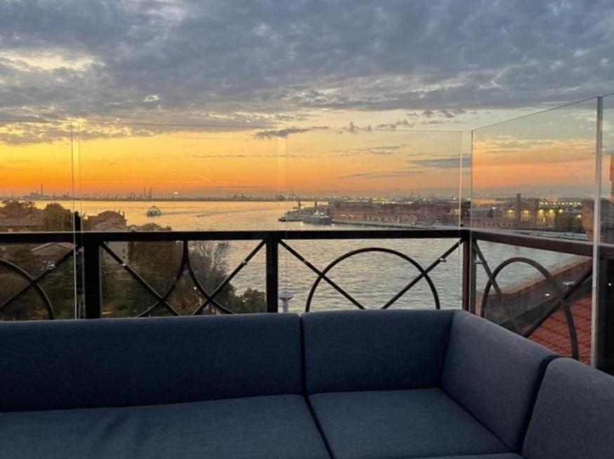 The Venice Penthouse And Rooftop-Terrace At Molino Stucky Exterior photo